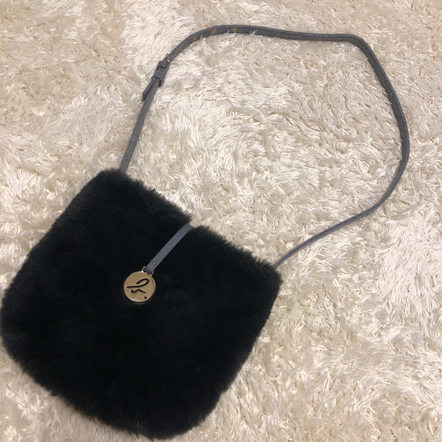 agnes ショルダーバック 期間限定値下げの通販 by KSKS shop agnes ショルダーバック 期間限定値下げの通販 by KSKS shop