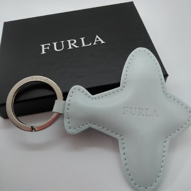 Furla(フルラ)の☆みあ様専用☆　フルラ　キーホルダー　飛行機 レディースのファッション小物(キーホルダー)の商品写真