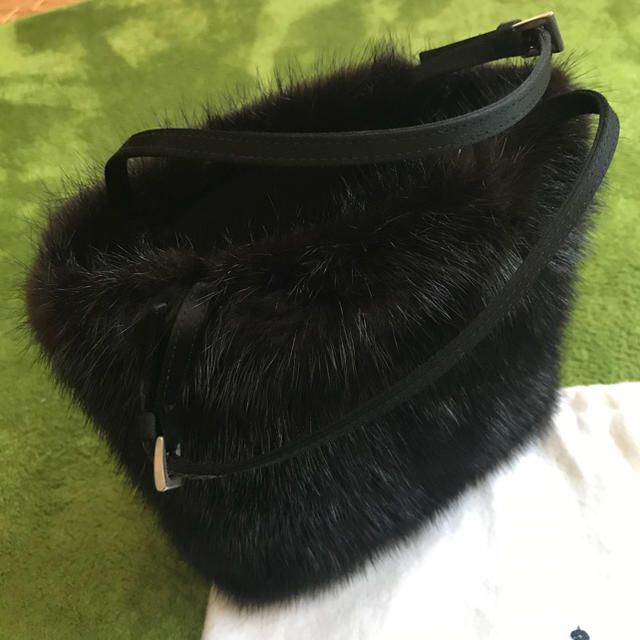 PRADA ファーバッグ 1