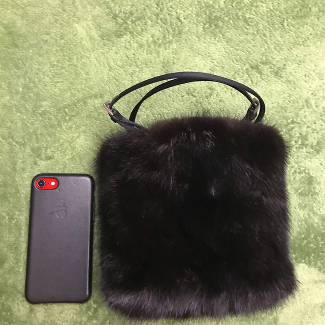 PRADA ファーバッグ 2