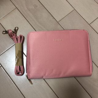 フルラ(Furla)のFURLA パスポートケース(旅行用品)