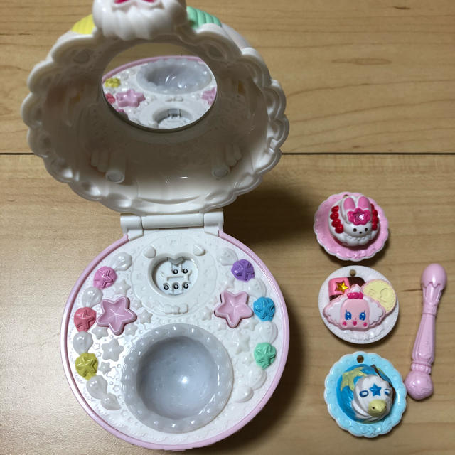 BANDAI(バンダイ)のプリキュア スイーツパクト エンタメ/ホビーのおもちゃ/ぬいぐるみ(キャラクターグッズ)の商品写真