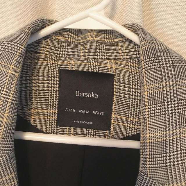 Bershka(ベルシュカ)のBershka ジャケット レディースのジャケット/アウター(テーラードジャケット)の商品写真