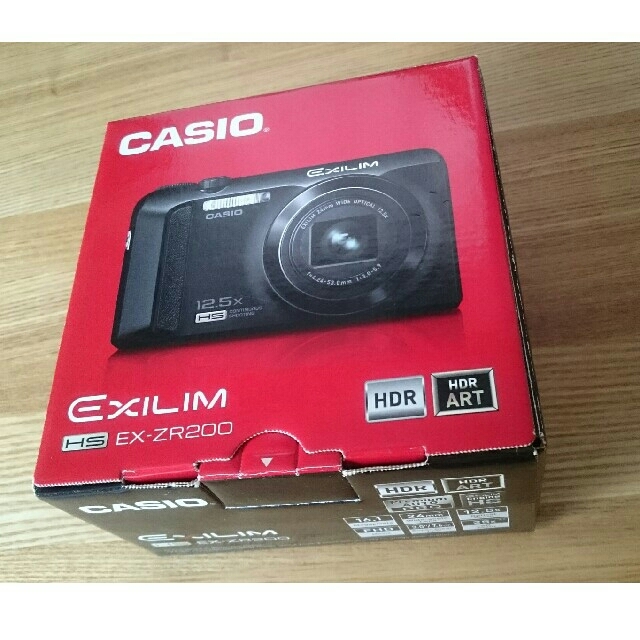 CASIO(カシオ)のカシオ EXILIM EX-ZR200 スマホ/家電/カメラのカメラ(コンパクトデジタルカメラ)の商品写真