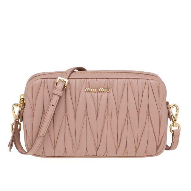 miumiu - MIU MIU マトラッセ ミニバッグ ベージュピンクの通販 by