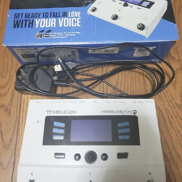 TC-HELICON VOICE LIVE play GTX - エフェクター