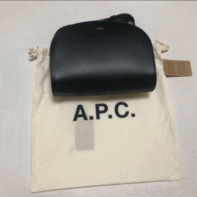 A.P.C(アーペーセー)のAPCハーフムーンバッグ レディースのバッグ(ショルダーバッグ)の商品写真