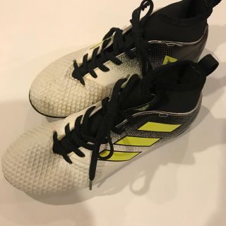 アディダス(adidas)の交渉中となります(シューズ)