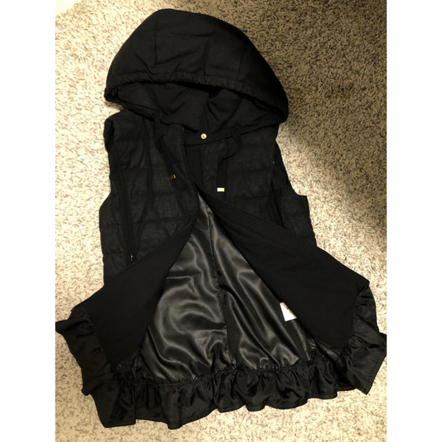 PLST(プラステ)の2014年完売 裾フリルダウンベスト レディースのジャケット/アウター(ダウンベスト)の商品写真