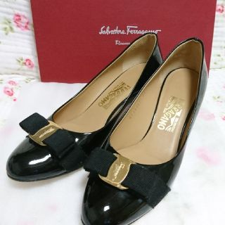 サルヴァトーレフェラガモ(Salvatore Ferragamo)のフェラガモ♥️ヴァラパンプス(ハイヒール/パンプス)