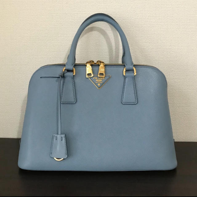 PRADA サフィアーノ リュクス