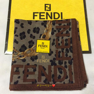 フェンディ(FENDI)の【新品】❤️フェンディ  ハンカチ❤︎人気のレオパード柄 🎄✨(ハンカチ)