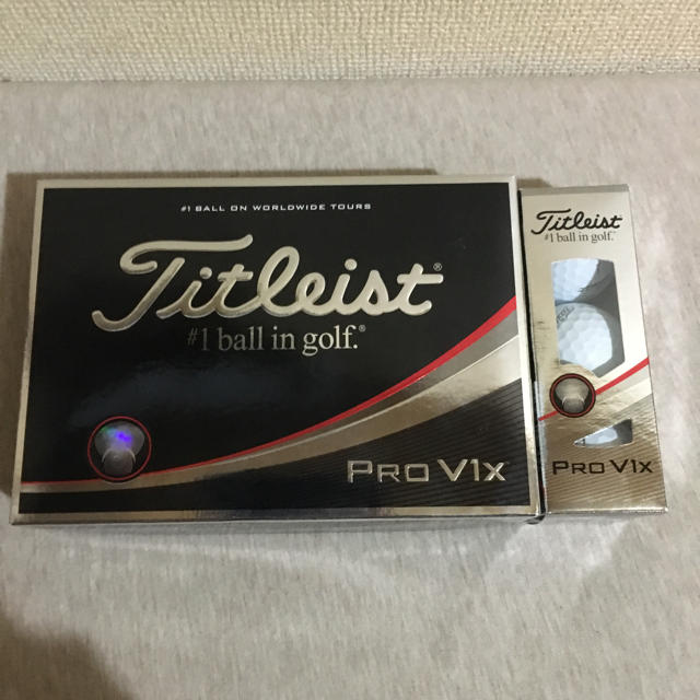 Titleist(タイトリスト)のTitleist ゴルフボール PRO V1X 新品未使用 チケットのスポーツ(ゴルフ)の商品写真