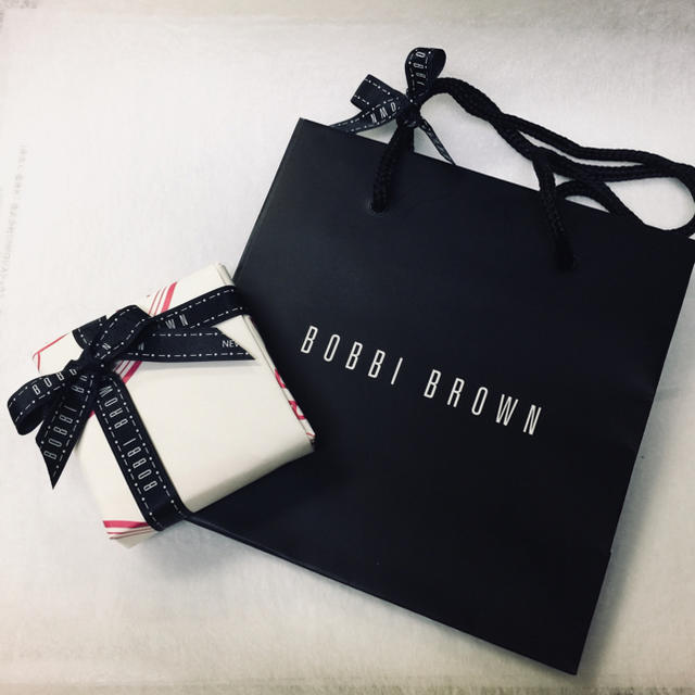 BOBBI BROWN(ボビイブラウン)のボビイブラウン♡ミニハイライティングパウダー 01 ピンクグロウ【限定 新品】 コスメ/美容のベースメイク/化粧品(フェイスカラー)の商品写真