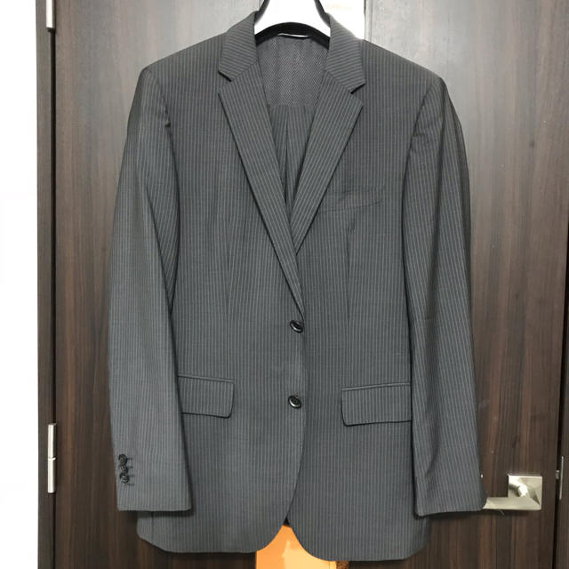 HUGO BOSS(ヒューゴボス)のHUGO BOSS スーツ グレー ストライプ 上下 48 メンズのスーツ(セットアップ)の商品写真
