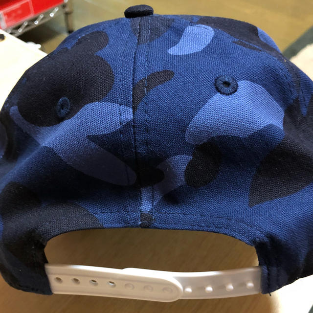 A BATHING APE(アベイシングエイプ)のnahoo様 APE キャップ NEW ERA スナップバック メンズの帽子(キャップ)の商品写真