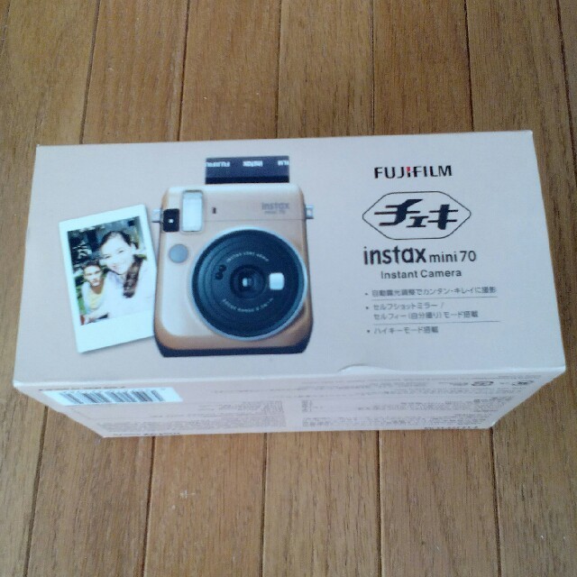 富士フイルム(フジフイルム)のFUJIFILMチェキ instax mini70 Instant Camera スマホ/家電/カメラのカメラ(フィルムカメラ)の商品写真