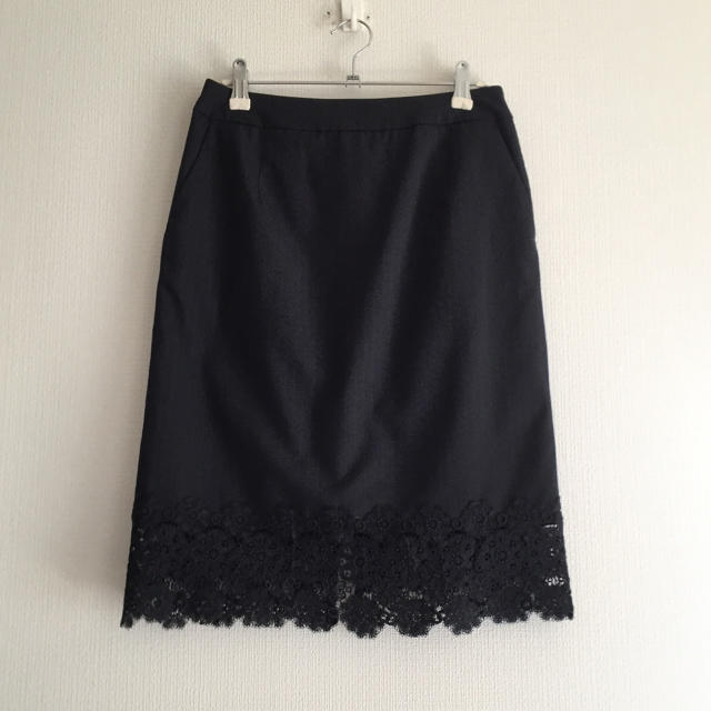 ViS(ヴィス)のグローバルワークの黒のストライプスカート レディースのスカート(ひざ丈スカート)の商品写真