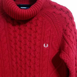 フレッドペリー(FRED PERRY)のFRED PERRY タートルネック Sサイズ color 赤 フレッドペリー(ニット/セーター)