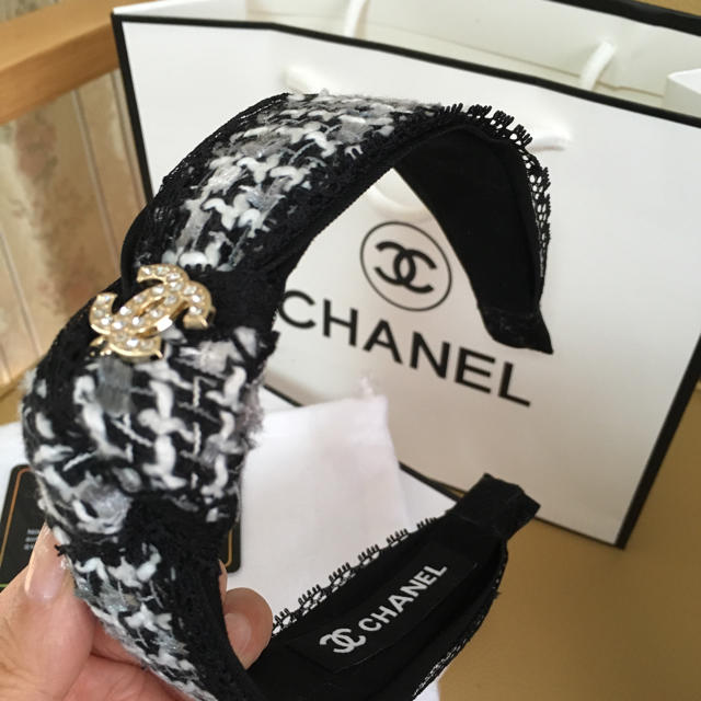 CHANEL(シャネル)のシャネルカチューシャ ハンドメイドのアクセサリー(ヘアアクセサリー)の商品写真