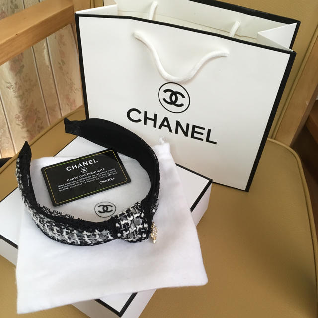 CHANEL(シャネル)のシャネルカチューシャ ハンドメイドのアクセサリー(ヘアアクセサリー)の商品写真