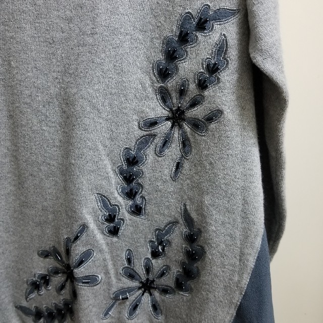 ビーズ刺繍チュニックニット