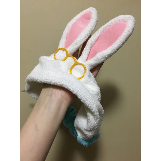 Disney(ディズニー)の時計ウサギのヘアバンド🐰♥️ エンタメ/ホビーのおもちゃ/ぬいぐるみ(キャラクターグッズ)の商品写真