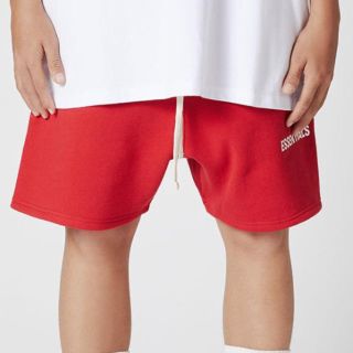 フィアオブゴッド(FEAR OF GOD)のfog essentials sweat short xs新品レッド スウェット(ショートパンツ)