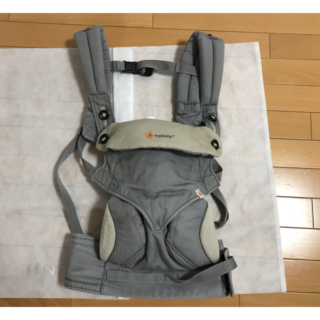 Ergobaby(エルゴベビー)のお取り引き中🙇‍♀️ キッズ/ベビー/マタニティの外出/移動用品(抱っこひも/おんぶひも)の商品写真