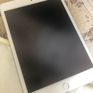 アイパッド(iPad)のiPod mini4 ソフトバンク(タブレット)