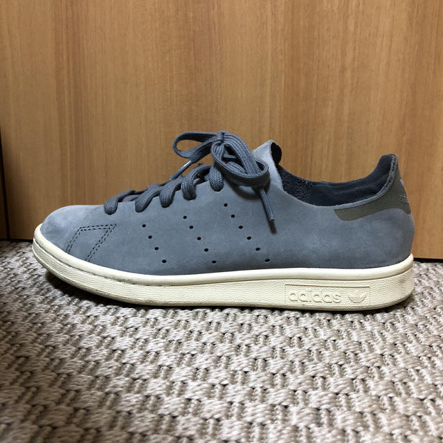 adidas(アディダス)のアディダス adidas スタンスミス デコン グレー 23.5センチ レディースの靴/シューズ(スニーカー)の商品写真