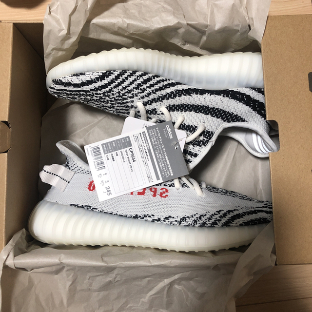 adidas(アディダス)のadidas yeezy boost 350 v2 zebra レディースの靴/シューズ(スニーカー)の商品写真