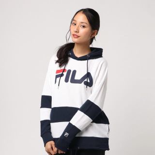 フィラ(FILA)の「FILA」バイカラープルパーカー/ネイビー 「Lサイズ」(パーカー)