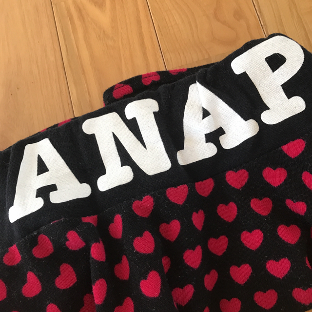 ANAP(アナップ)のANAP 可愛いロゴ入りハートフレアースカート キッズ/ベビー/マタニティのキッズ服女の子用(90cm~)(スカート)の商品写真