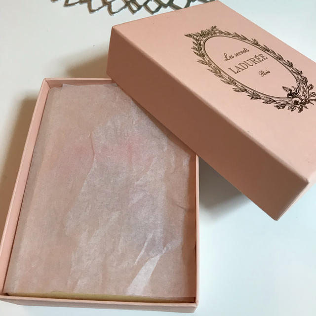 LADUREE(ラデュレ)のLADUREE  キーホルダー レディースのファッション小物(キーホルダー)の商品写真