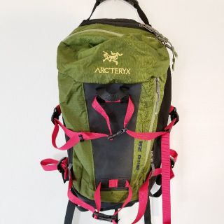 アークテリクス(ARC'TERYX)の【美品・送料込み】ARC'TERYS SILO 28 サイロ グリーン(バッグパック/リュック)