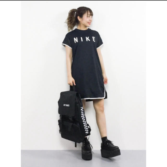 NIKE(ナイキ)の【MILK様専用】NIKE ワンピース (ネイビー) レディースのワンピース(ひざ丈ワンピース)の商品写真