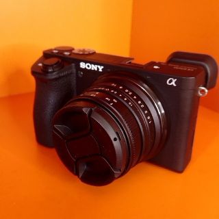 単焦点レンズ　25mm F1.8 サードパーティ製 SONYミラーレス対応！(レンズ(単焦点))