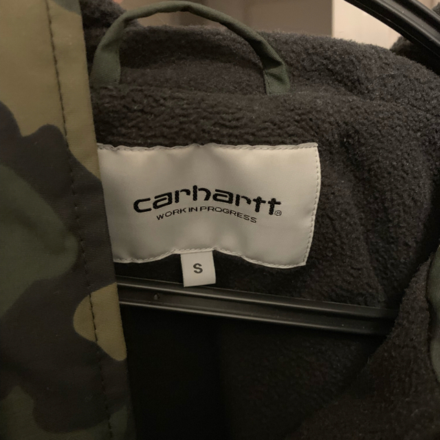 carhartt(カーハート)のcarhartt アウター メンズのジャケット/アウター(マウンテンパーカー)の商品写真