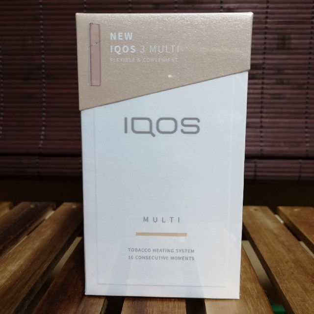 IQOS(アイコス)のIQOS3 MULTI ブリリトアントゴールド メンズのファッション小物(タバコグッズ)の商品写真