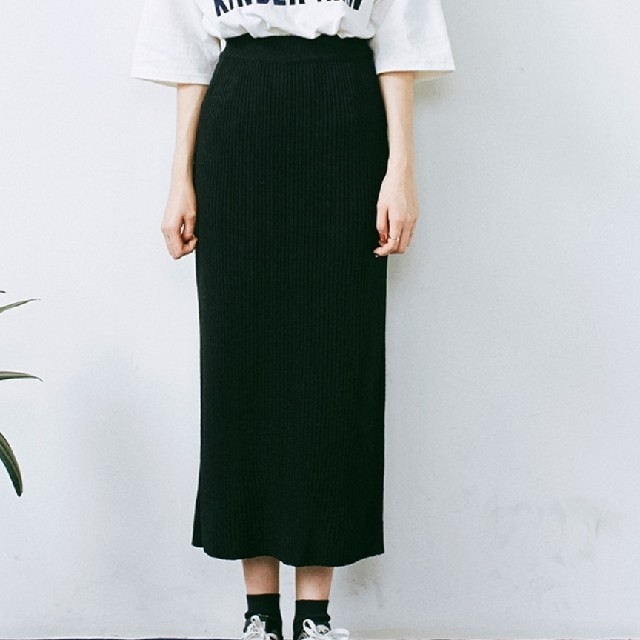 STYLENANDA(スタイルナンダ)のchuu新品◎バックスリットリブロングSK レディースのスカート(ロングスカート)の商品写真