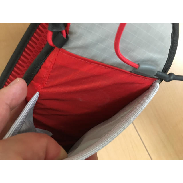 THE NORTH FACE(ザノースフェイス)の★シーズン★ ノースフェイス ランニングボトルホルダー レッド M   スポーツ/アウトドアのランニング(その他)の商品写真