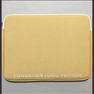 ルイヴィトン(LOUIS VUITTON)の【値下げ】Louis Vuitton財団美術館　PCケース / クラッチ(クラッチバッグ)