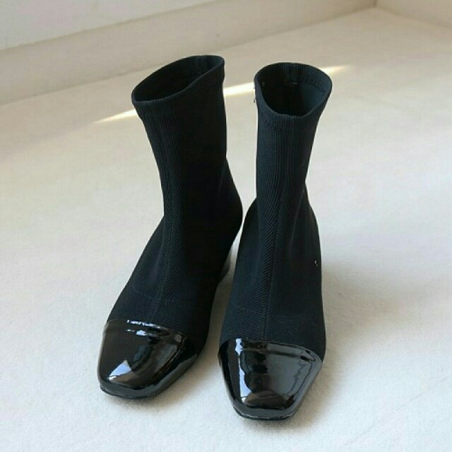 TODAYFUL(トゥデイフル)の【新品】TODAYFULリブソックスブーツ37黒ショートブーツブーティー靴 レディースの靴/シューズ(ブーツ)の商品写真
