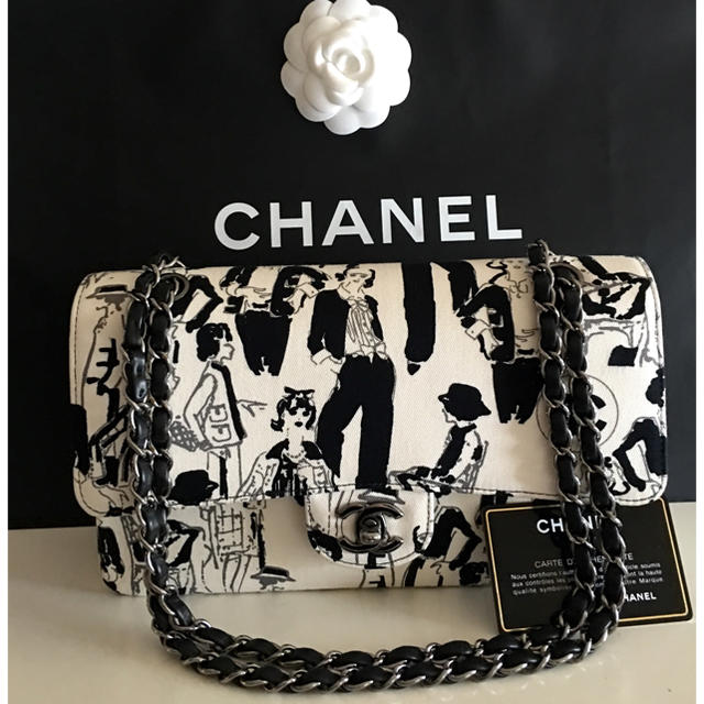 CHANEL(シャネル)の超美品 シャネル 正規品 ダブルフラップバッグ♡ レディースのバッグ(ショルダーバッグ)の商品写真