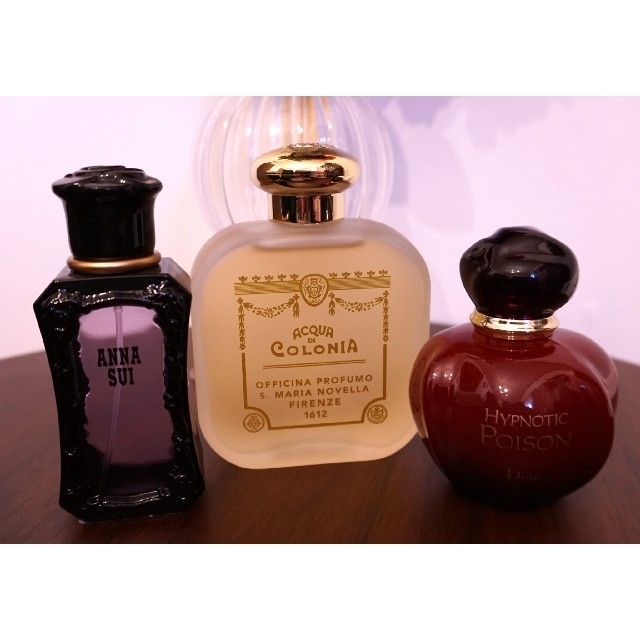 Santa Maria Novella(サンタマリアノヴェッラ)のApple-mintさま専用 サンタマリアノヴェッラ マグノリア コスメ/美容の香水(香水(女性用))の商品写真