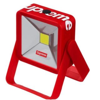 シュプリーム(Supreme)のSupreme Magnetic Kickstand Light赤(テーブルスタンド)