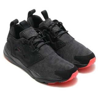 リーボック(Reebok)の
限定希少完売!正規リーボックフューリーライト高級大人のスニーカー新品！黒


(スニーカー)