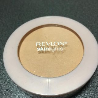 レブロン(REVLON)のパウダーファンデーション(ファンデーション)