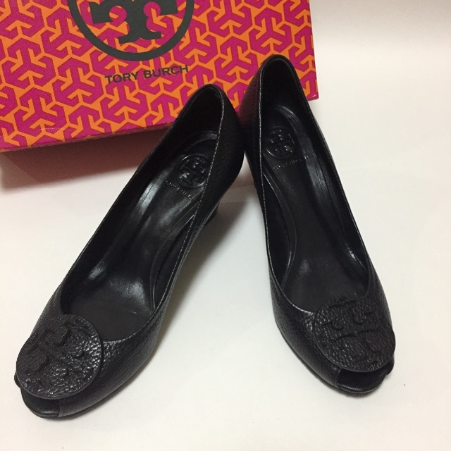 Tory Burch - トリーバーチ☆オープトゥー ウェッジソール ブラック